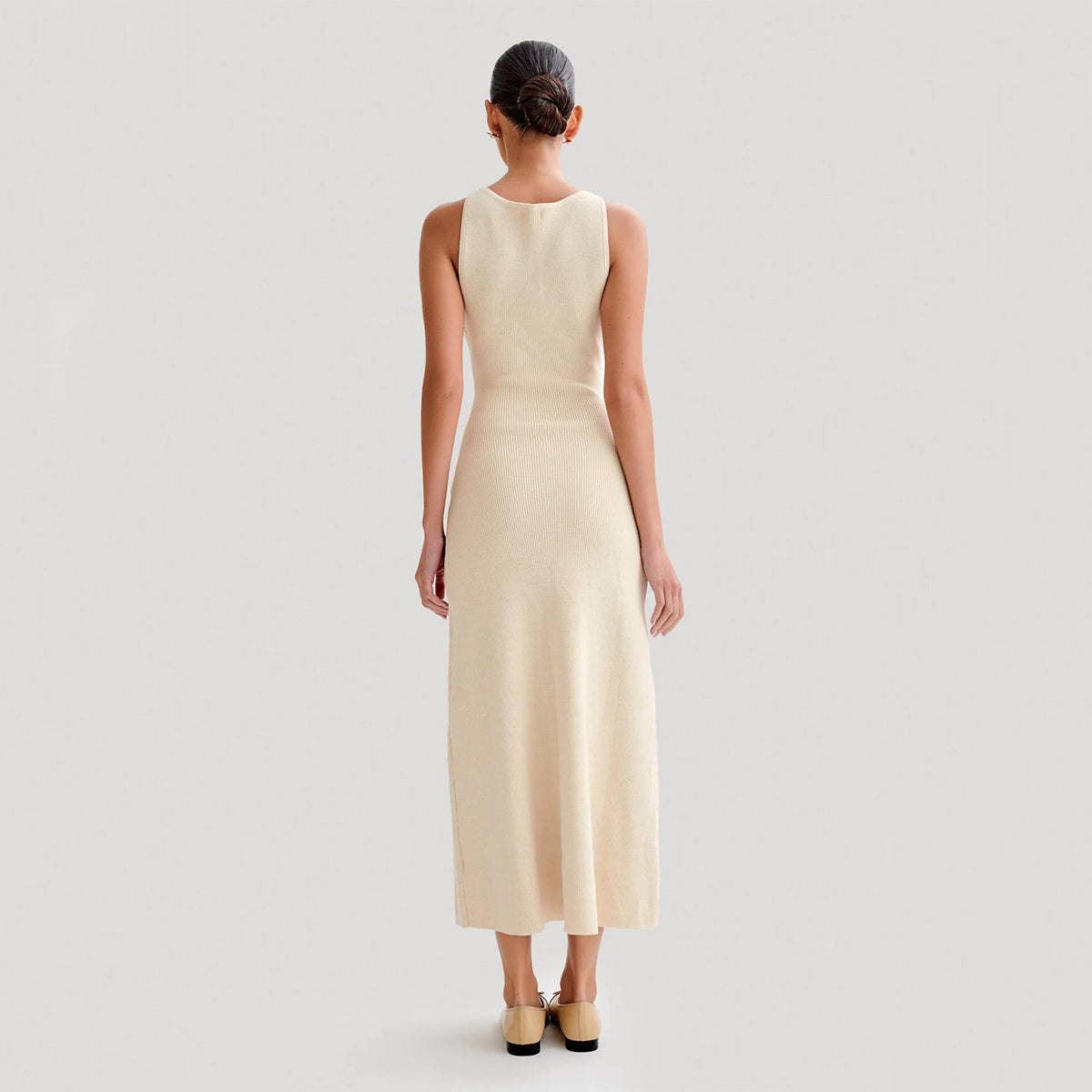 Elegant Knitted Sleeveless Dress 2